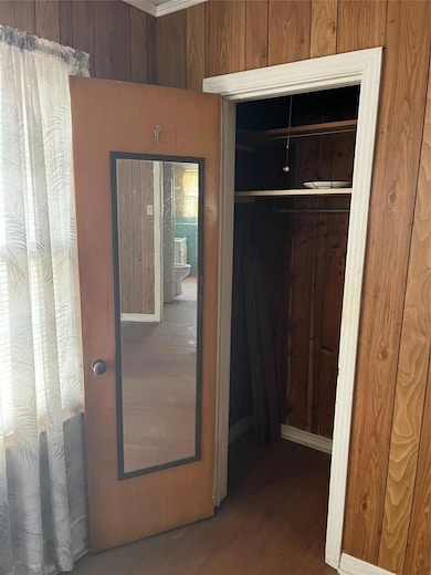 204 Oscar St, Taylor, TX 76574 - photo 3