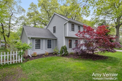 Welcome to 253 W. Lancaster Dr!