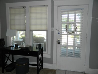 517 N Vine St, Elkhart, IN 46514 - photo 7