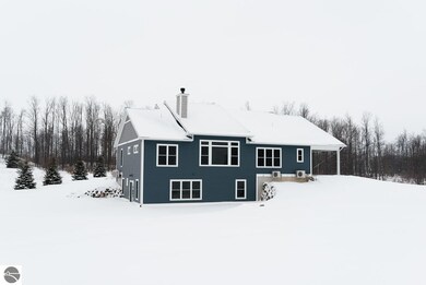 13543 S Bahia Vista Dr, Traverse City, MI 49684 - photo 2