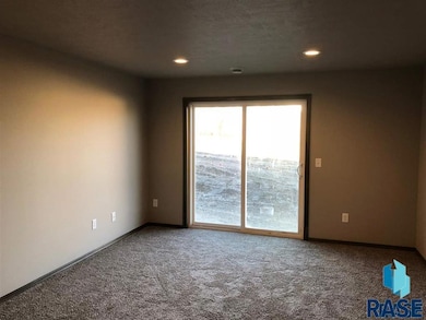 1213 N Archer Ave, Sioux Falls, SD 57103 - photo 5