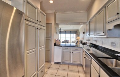 2 Kitchen 4