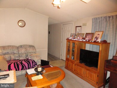 329 Ashford Ln, Hereford, PA 18056 - photo 5