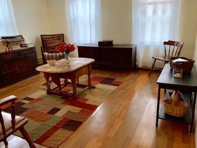 8 Living room
