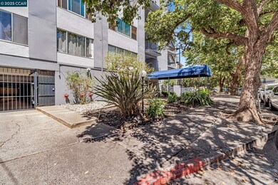 455 Crescent St Condominiums unit 207, Oakland, CA 94610 - photo 3