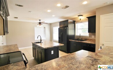 1314 Fieldcrest, New Braunfels, TX 78130 - photo 3