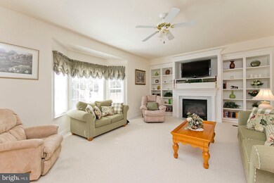 7485 Admiral Nelson Dr, Warrenton, VA 20186 - photo 3