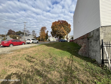 64 Alexander St, Albany, NY 12202 - photo 3