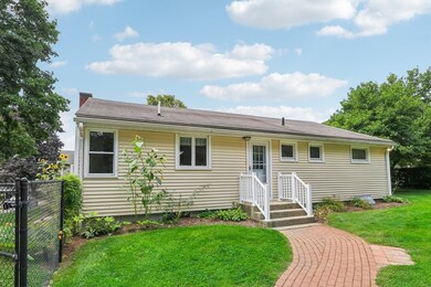 211 Manning St, Hudson, MA 01749 - photo 2