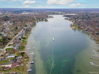 6978 Colony Dr, West Bloomfield, MI 48323 - photo 6