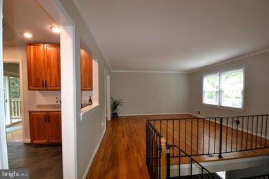 6900 Stonebridge Ct, Alexandria, VA 22306 - photo 4