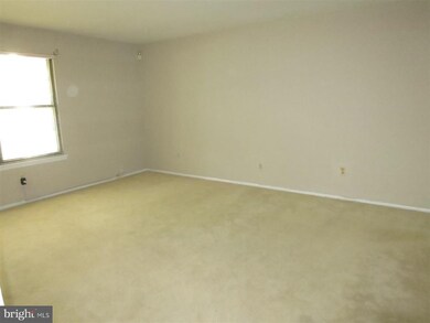 175 Wyndham Place, Trenton, NJ 08691 - photo 6