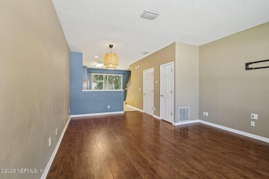 7-web-or-mls-Twisted Tree Ln-2405-007