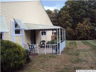 29B Birchwood Dr unit B, Whiting, NJ 08759 - photo 2