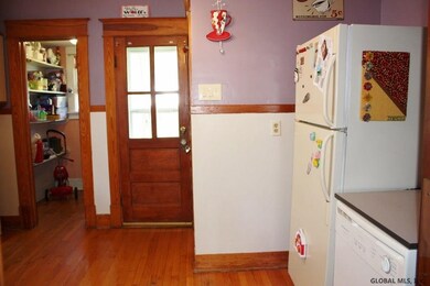 46 Holmes Ct, Albany, NY 12209 - photo 6