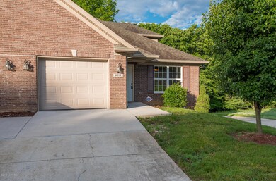 5812 Shepherd Crossing Dr, Louisville, KY 40219 - photo 2