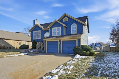 713 S Sunset Ln, Raymore, MO 64083 - photo 3