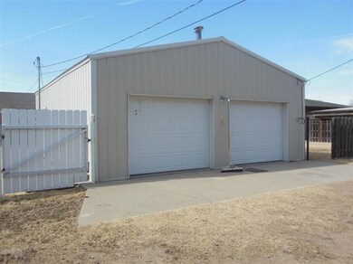 1102 S Madison St, Hugoton, KS 67951 - photo 4
