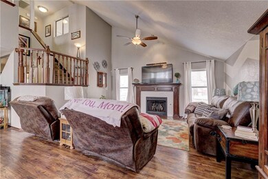 501 Gyrfalcon Dr, Norman, OK 73072 - photo 6