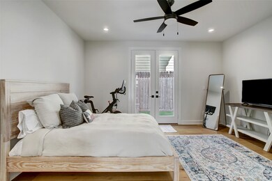 824 Wakefield Dr unit B, Houston, TX 77018 - photo 4