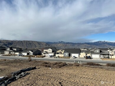 330 N Newark Ave, East Wenatchee, WA 98802 - photo 6