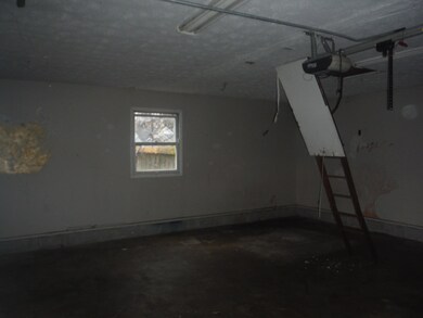 1725 1725 Foxborough Cir, Lexington, KY 40505 - photo 4