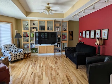 709 Serenity Ct, Decorah, IA 52101 - photo 2