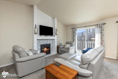 02-Living Room 20220414-DW-3707