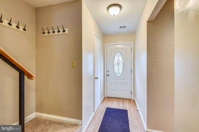 2084 Pilgrim Dr, Woodbridge, VA 22192 - photo 6