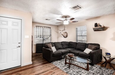 103 Fairway Dr, Alvin, TX 77511 - photo 7