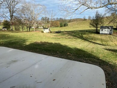 79 Elm St, Union, WV 24983 - photo 5