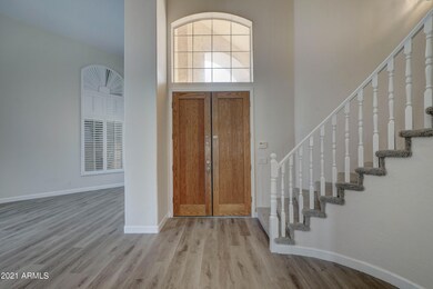 1240 W Edgewater Dr-4