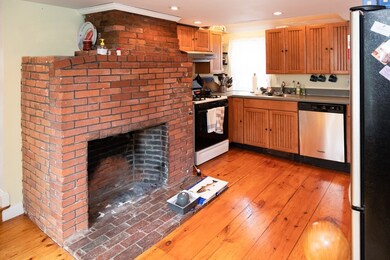 28 Dearborn St, Salem, MA 01970 - photo 4