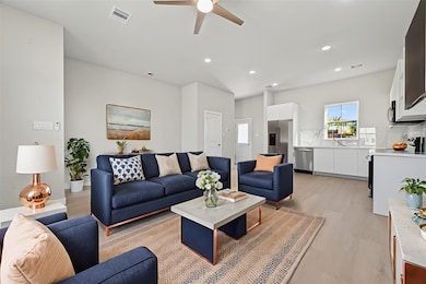 6702 Metro Blvd unit 9, Houston, TX 77083 - photo 4