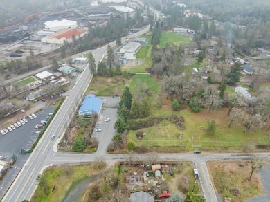 329 Merlin Rd, Merlin, OR 97532 - photo 4