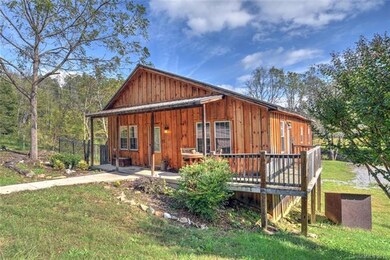 What a charming cabin!