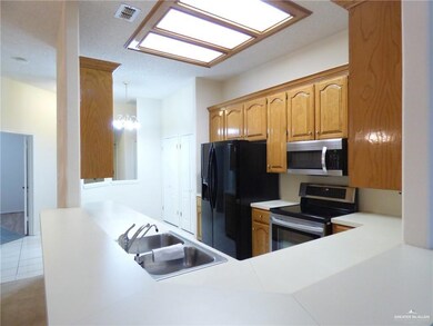 247 Karen Dr, Alamo, TX 78516 - photo 4