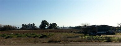 1738 N Mccall Ave, Sanger, CA 93657 - photo 2
