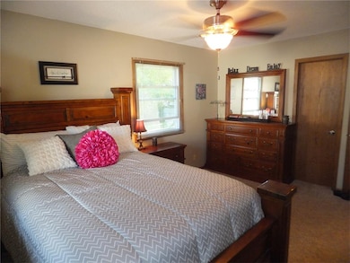 4508 Sugar Pine Dr NE, Cedar Rapids, IA 52402 - photo 7