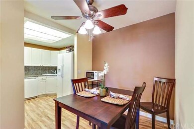 Kitchen eating area