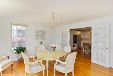 07_37WaterviewCircle_2_DiningRoom_HiRes