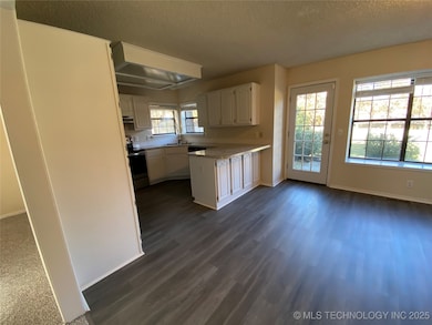 7333 W 36th St, Tulsa, OK 74107 - photo 5