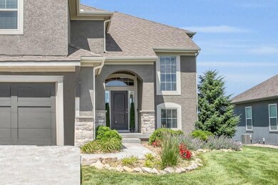 19024 Deer Run St, Spring Hill, KS 66083 - photo 2