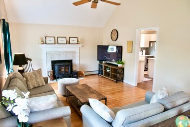 17 Valente Dr, Worcester, MA 01604 - photo 3