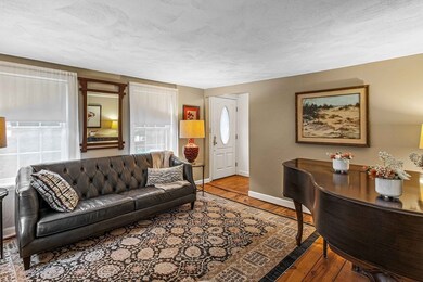 105 Greene St, Hopedale, MA 01747 - photo 5