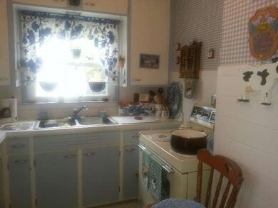 1015 Spruce St, Aurora, IL 60506 - photo 5