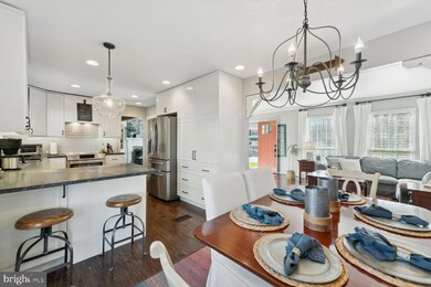 10233 Marshall Pond Rd, Burke, VA 22015 - photo 5