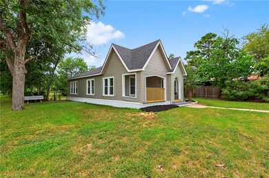 1001 N Banks St, Caldwell, TX 77836 - photo 6