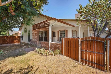 506 Sunset St, Fredericksburg, TX 78624 - photo 2