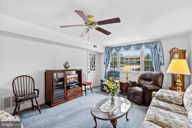 116 Woodstream Dr, West Norriton, PA 19403 - photo 6